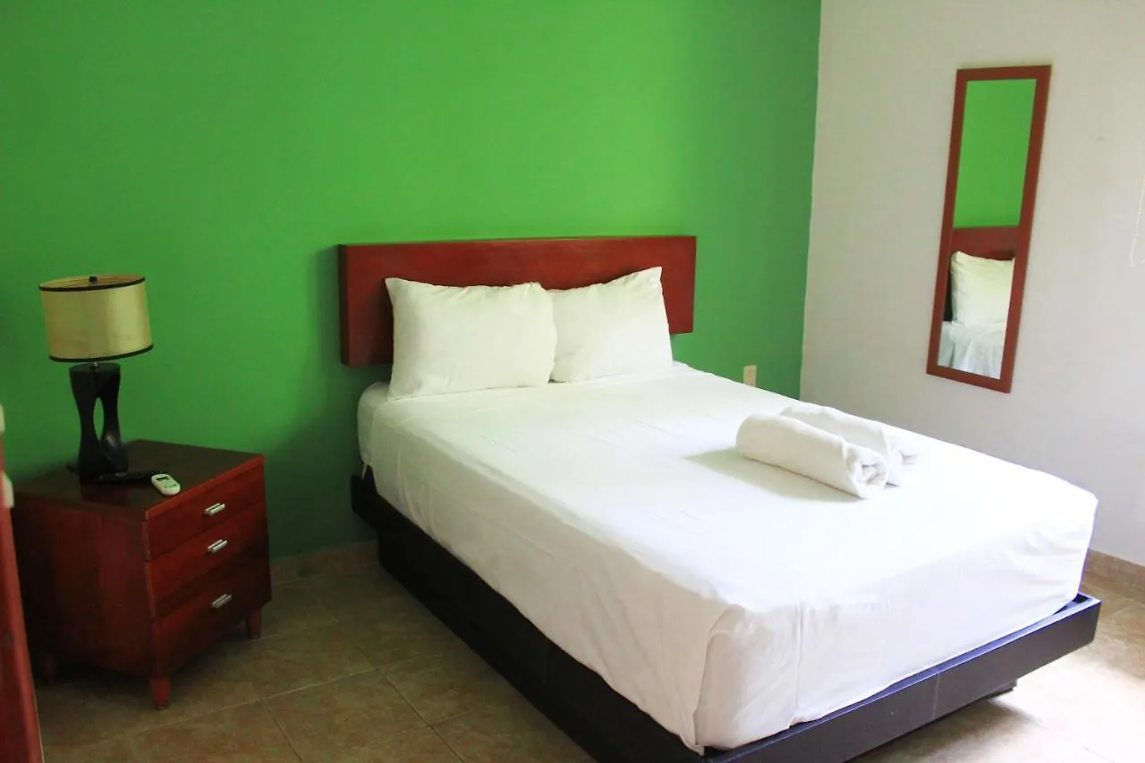 *** Apart-hotel Maya Suites By Lhmg Playa del Carmen México